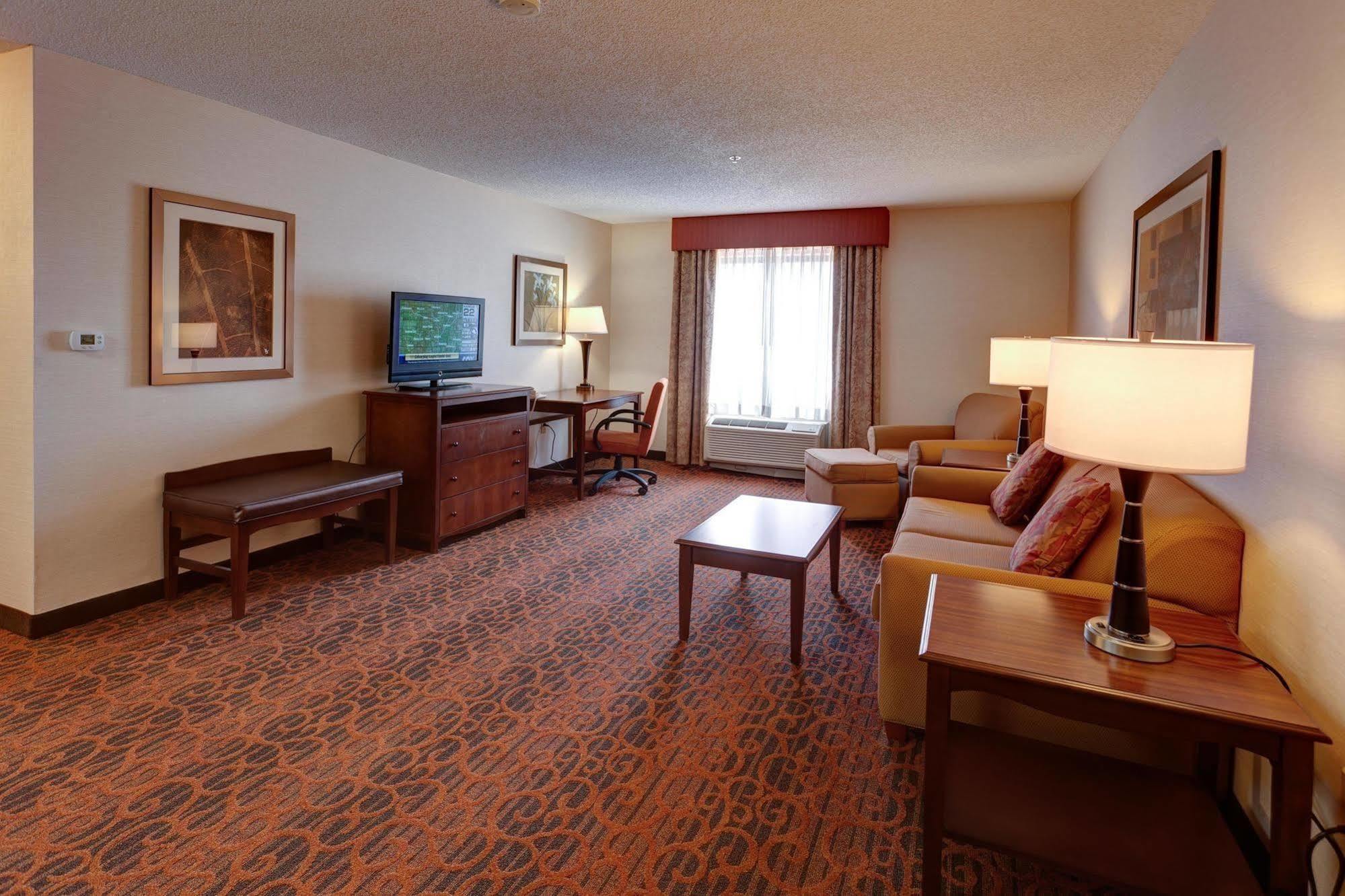 Hampton Inn Manhattan Exterior photo