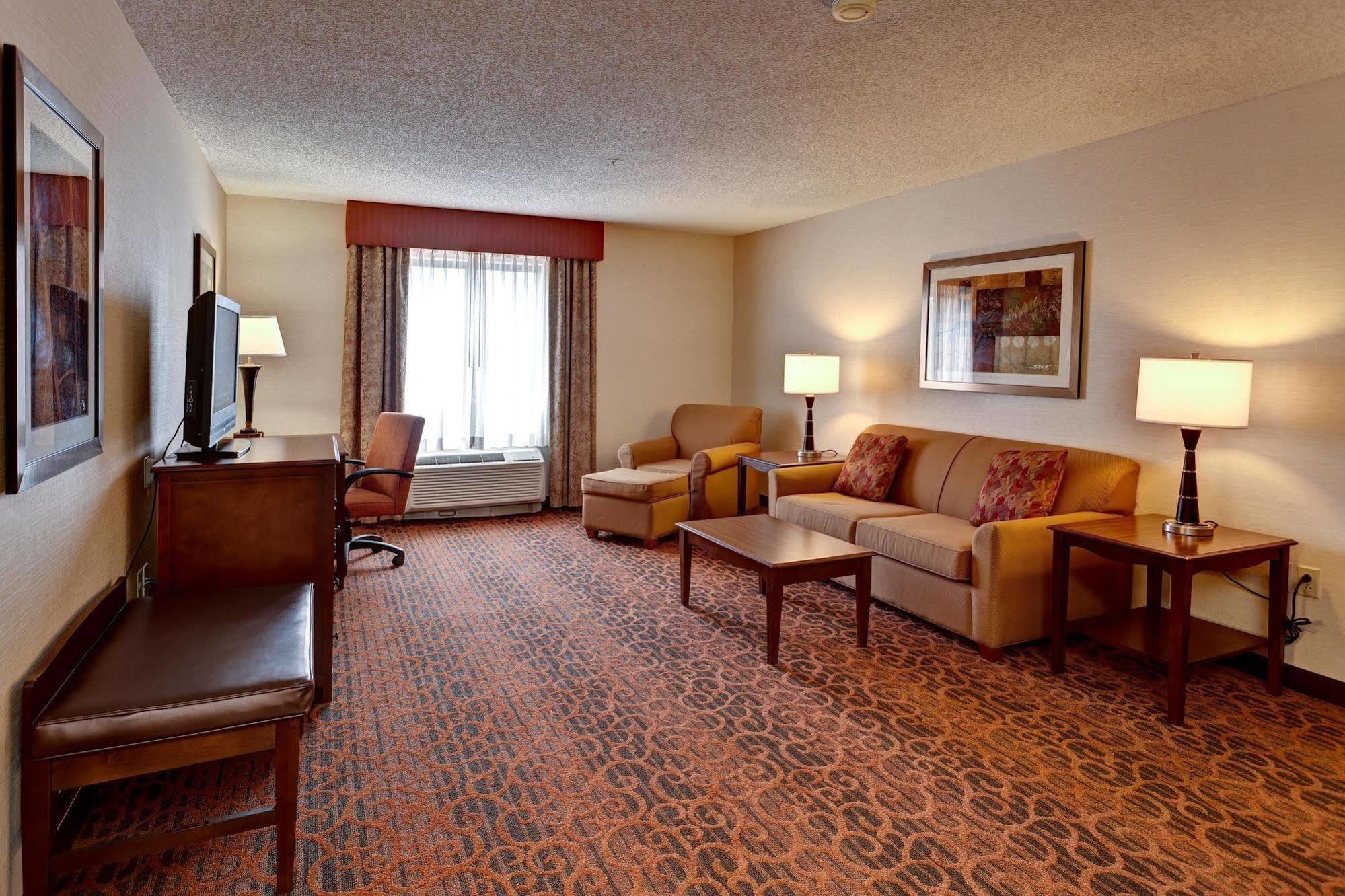 Hampton Inn Manhattan Exterior photo