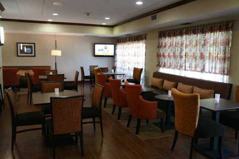 Hampton Inn Manhattan Exterior photo